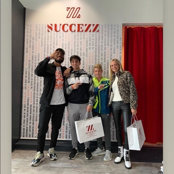 Meet your Posher, Grayson - Picture 1 of 1